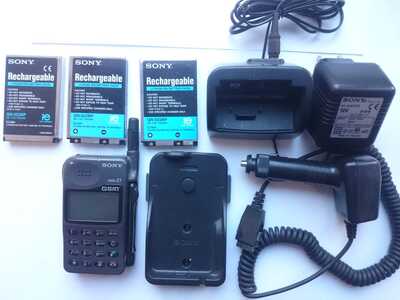 Телефон мобильный Sony CMD-Z1 (фото, вид 4)