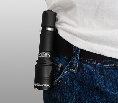 Armytek Dobermann Pro XHP35 HI Warm Armytek Dobermann Pro XHP35 HI Warm